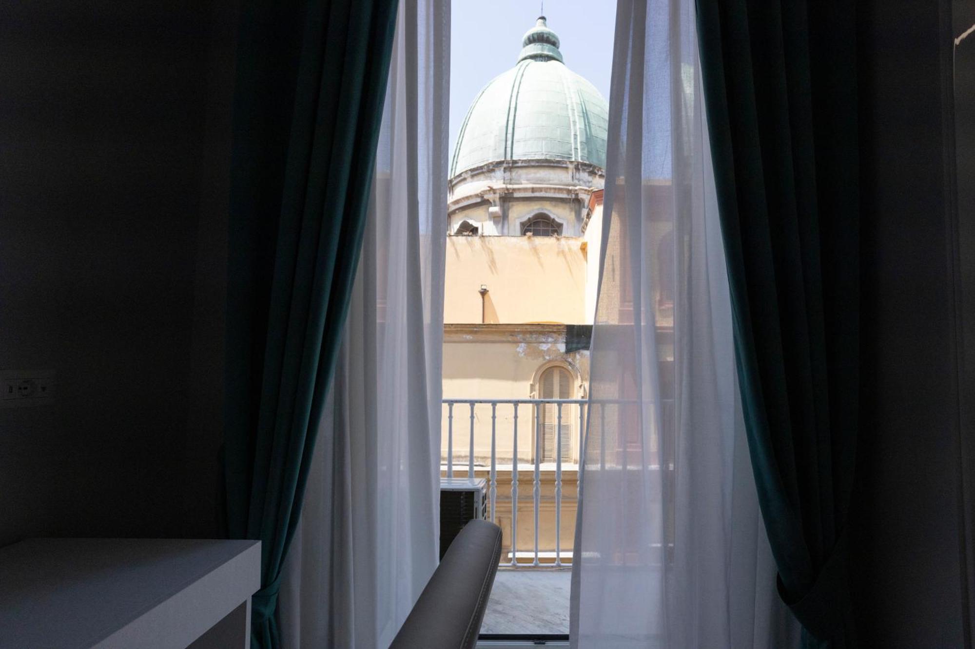 La Chambre Duomo Neapel Exteriör bild