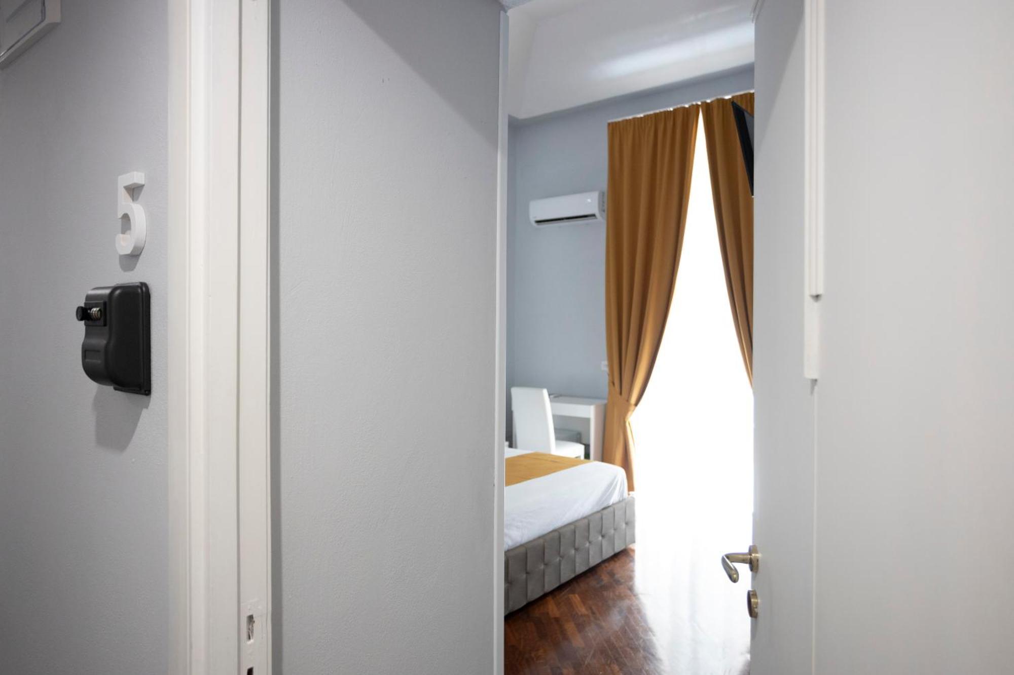 La Chambre Duomo Neapel Exteriör bild